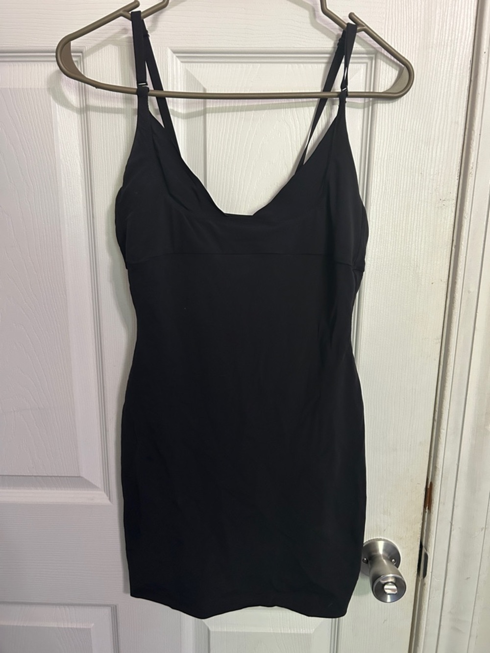 Black Seamless Shaping Slip